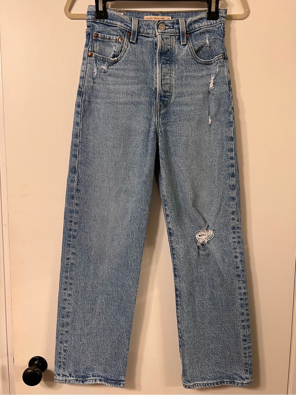 LEVIS RIBCAGE STRAIGHT ANKLE JEANS ✨